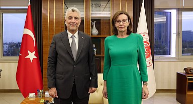 Bakan Bolat, Birleşik Krallık'ın Ankara Büyükelçisi Anderson ile bir araya geldi