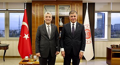 Bakan Bolat, İzmir Büyükşehir Belediye Başkanı Tugay ile görüştü