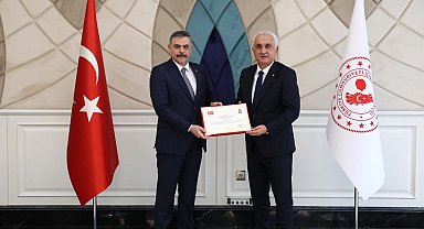 Bakan Çiftçi, 17 mülki idare amirine başarı belgesi verdi