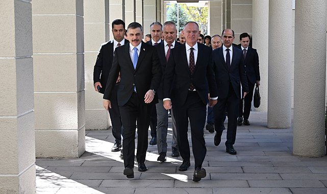 Bakan Çiftçi, Avusturyalı mevkidaşı Karner ile bir araya geldi
