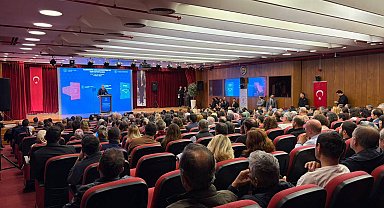 Bakan Ersoy: 2010 yılından bu yana Kürtçe klasik eserleri Türkçe çevirileriyle birlikte yayınlıyoruz