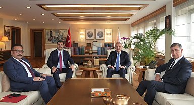 Bakan Ersoy, AK Parti'li İnan ve İzmir Büyükşehir Belediye Başkanı Tugay'ı kabul etti