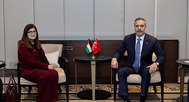 Bakan Fidan, Filistin Dışişleri Bakanı Şahin ile bir araya geldi