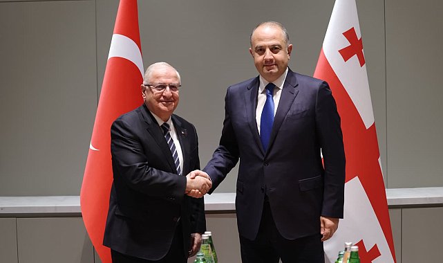 Bakan Güler, Gürcistan Başbakan Yardımcısı ve Savunma Bakanı Chikovani ile görüştü