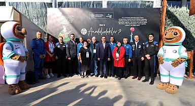 Bakan Kacır, yabancı astronotlara Türk geleneklerini anlattı