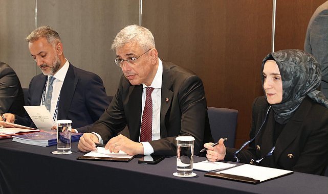 Bakan Memişoğlu, Katar Halk Sağlığı Bakanı Mansur bin İbrahim Al Mahmud ile görüştü