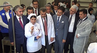 Bakan Tekin, Erzurum'da gastronomi lisesinin açılışına katıldı