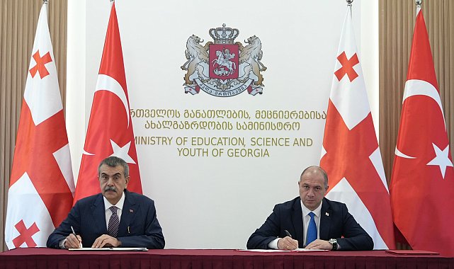 Bakan Tekin, Gürcü mevkidaşı ile bir araya geldi