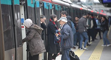 Bakan Uraloğlu: 29 Ekim'de bakanlığa bağlı kent içi raylı sistemler ücretsiz olacak