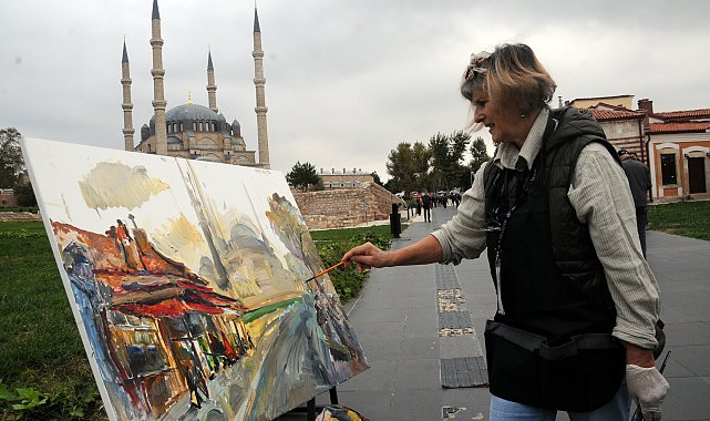 Balkan ülkelerinden 24 ressam, Selimiye Camisi'ni tuvallerine taşıdı