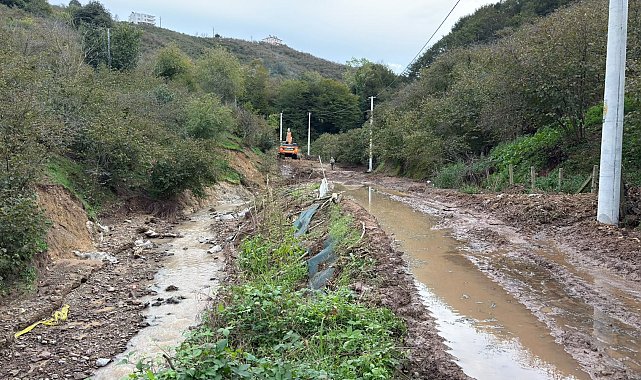 Barajın suyu taştı, mahalleyi sel bastı