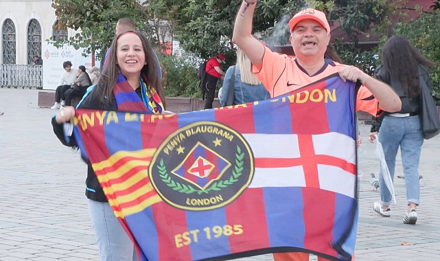 Barcelona taraftarları Sultanahmet Meydanı'nda toplandı