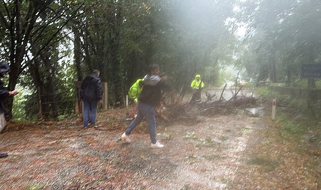 Bartın- Amasra'da fırtına; dalga boyu 6 metreye ulaştı