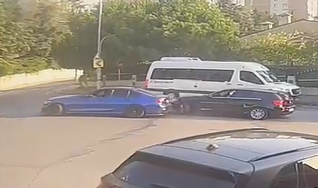 Başakşehir'de drift atarken savrulan otomobil arkada ilerleyen araca çarptı