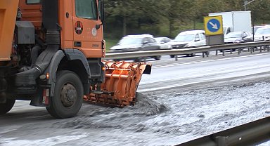 Başakşehir'de hafriyat yola döküldü; trafik yoğunluğu oluştu Geniş haber