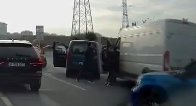 Başakşehir'de trafikte kavga eden sürücülere 360 bin lira ceza