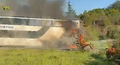 Bayrampaşa'da otobüste yangın-1