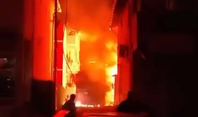Beykoz'da kulübede başlayıp 2 binaya sıçrayan yangın söndürüldü