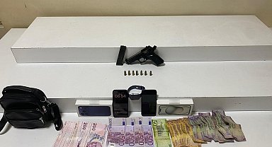 Beyoğlu'nda camide döviz hırsızlığı kamerada: Şüpheli 620 dakikalık kayıt incelenerek yakalandı