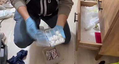 Beyoğlu'nda uyuşturucu operasyonu: 4 şüpheli yakalandı