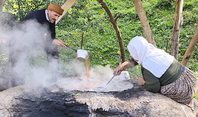 Bitlis'te asırlık pekmez geleneği yaşatılıyor