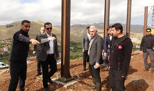 Bitlis'te çığ riskine karşı 1270 metrelik kar perdesi yapılacak