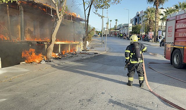 Bodrum'da tadilat yapılan iş yerinin bulunduğu binada yangın