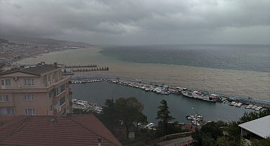 Bursa'da sağanak; dere taştı, mahsur kalanlar kurtarıldı