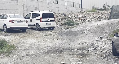 Büyükçekmece'de 1 kişinin öldüğü saldırının şüphelisi Bağcılar'da otomobilde ölü bulundu