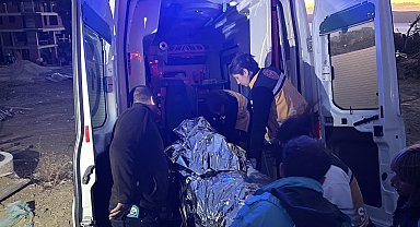 Çanakkale'de toprak altında kalan 2 yabancı uyruklu işçi kurtarıldı