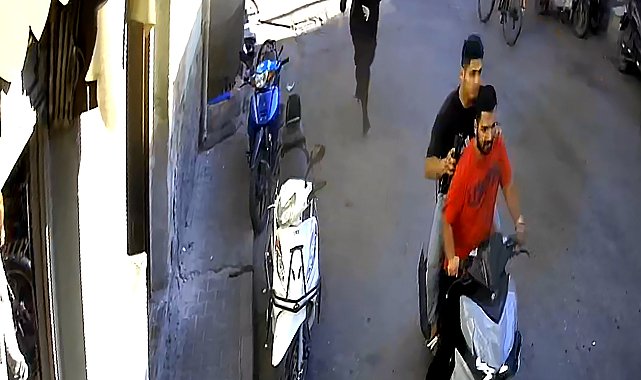 Çantasını gasbeden şüphelinin peşinden koştu
