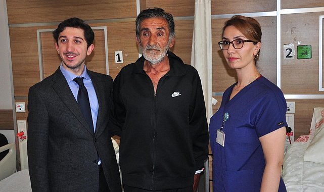 Cebinde taşıdığı iple ayağını kaldırıyordu, ameliyattan bir gün sonra yürüdü