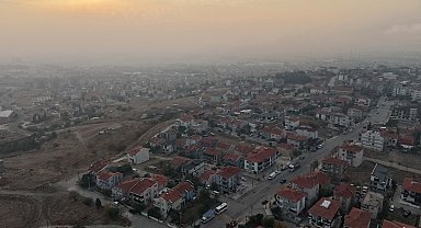 Çeltik hasadı sonrası anız yakımı, ilçeyi duman altında bırakıyor