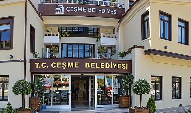 Çeşme Belediyesi'ne operasyon