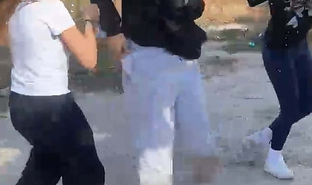 Çeşmede ıslatıp, yerde sürükleyerek darbettiler; liseli kızlar akran zorbalığını kaydettirdi