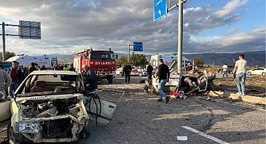 Çorum'da iki otomobil çarpıştı: 7 yaralı