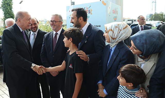 Cumhurbaşkanı Erdoğan, AileFest alanını ziyaret etti