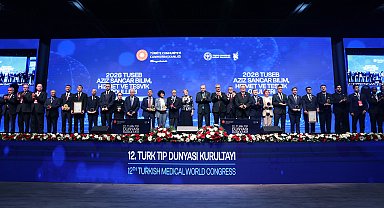 Cumhurbaşkanı Erdoğan: Sağlıkta zirveye oynamayı sürdüreceğiz