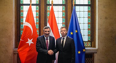 Cumhurbaşkanı Yardımcısı Yılmaz, Macaristan Başbakanı Magyar ile görüştü