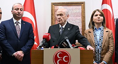 Devlet Bahçeli: Sonuç almadan bakanlarımızı suçlamak siyasete ihanettir