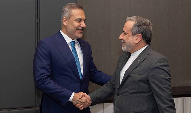 Dışişleri Bakanı Fidan, İranlı mevkidaşı Arakçi ile görüştü