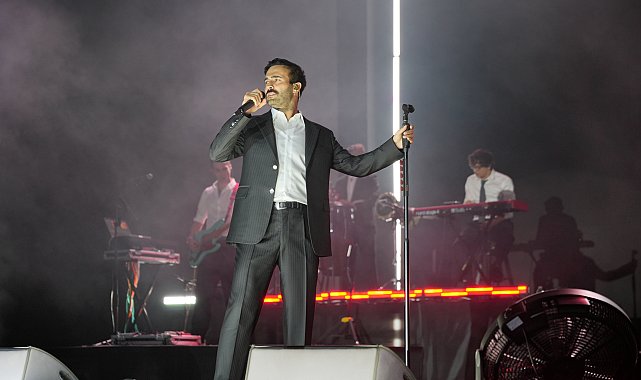Diyarbakır Kültür Yolu Festivali'nde Mert Demir konser verdi
