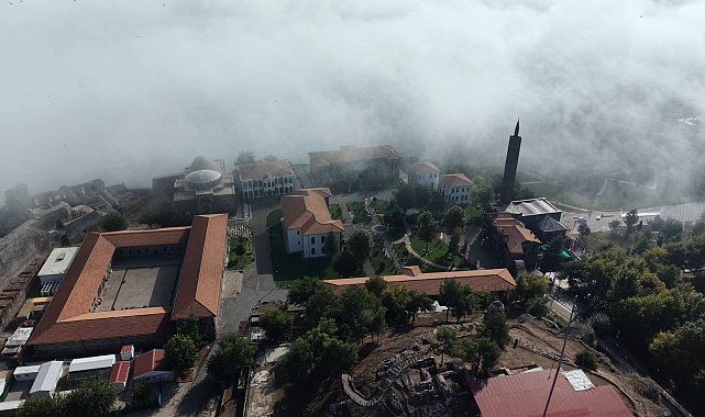 Diyarbakır'da sis etkili oldu; tarihi mekanlar dronla görüntülendi