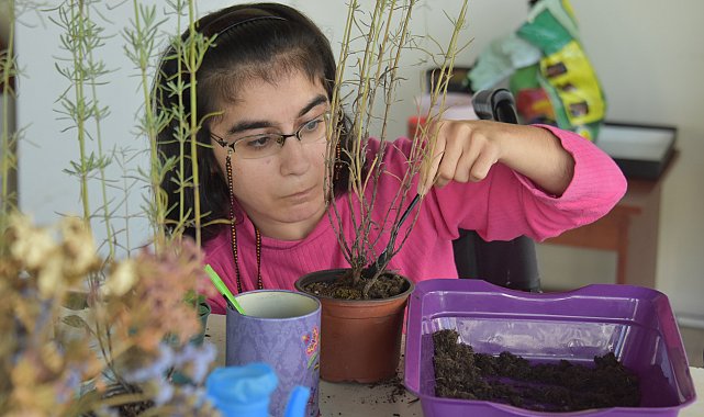 Doktorların 'yaşamaz' dediği serebral palsili Kader: Hayatla resmen inatlaştım