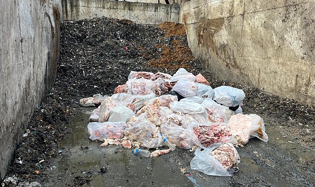 Domuz eti tespit edilen 2,6 ton sucuk imha edildi