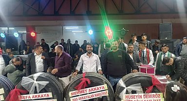 Düğünde damada kamyon lastiği hediye ettiler