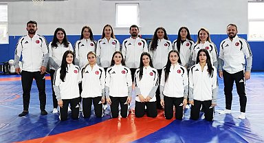 Dünya Güreş Şampiyonası'nda Kadın Milliler Mindere çıkacak Fotoğraf eklendi