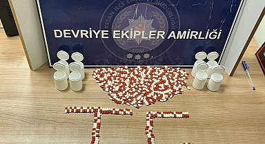 Durdurulan araçta 413 sentetik hap ele geçirildi; 4 gözaltı