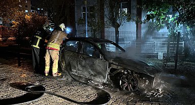 Edirne'de Bulgaristan plakalı otomobil alev alev yandı