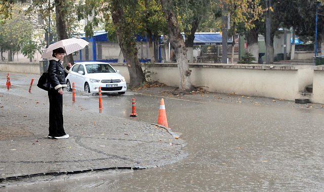 Edirne'de sağanak etkili oldu